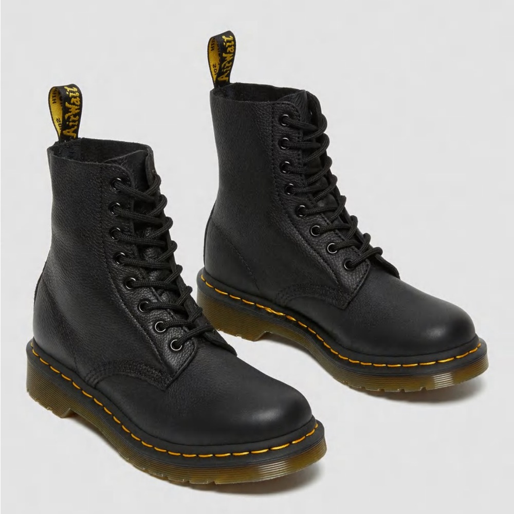 DR MARTENS 1460 WOMEN'S PASCAL VIRGINIA LEATHER BOOTS 8-EYE BLACK SIZE US 6 NWT